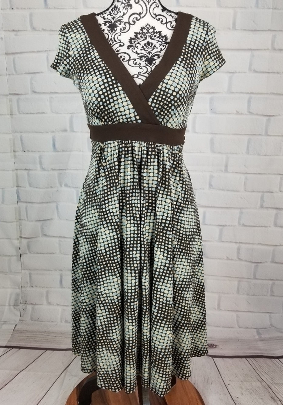 Maggy London geo print dress sz 6 tie back stretch